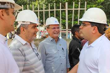 Governador e secretário fazem visita técnica à obra de ampliação do Hospital Tibério Nunes