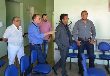 Secretário de Saúde visita Hospital Regional de Oeiras