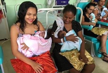 Maternidade comemora o Dia das Mães com homenagens a pacientes e colaboradoras