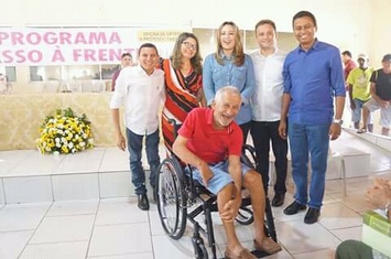 Governo entrega equipamentos ortopédicos em São Pedro